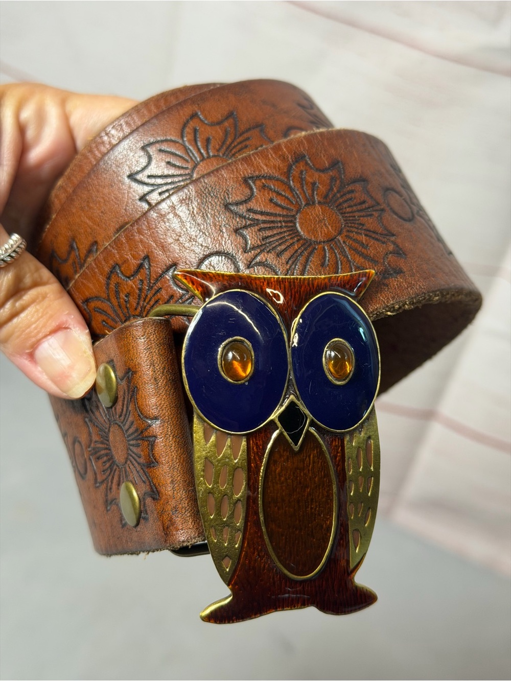 Hollister Brown Tooled Leather Belt with Navy & Gold Owl Buckle vintage Y2K